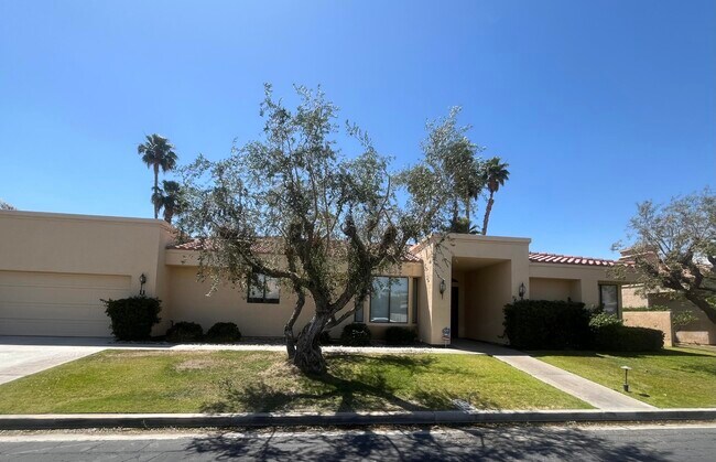 11 Mission Palms Dr W in Rancho Mirage, CA - Building Photo - Building Photo