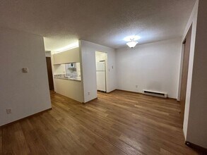 914 Benton Dr in Iowa City, IA - Building Photo - Building Photo