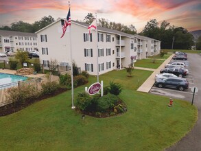 Eddins Estates Apartments in Cottondale, AL - Foto de edificio - Building Photo