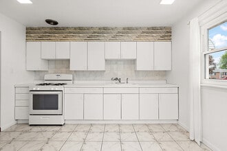 4909 N Orange Ave in Norridge, IL - Building Photo - Building Photo