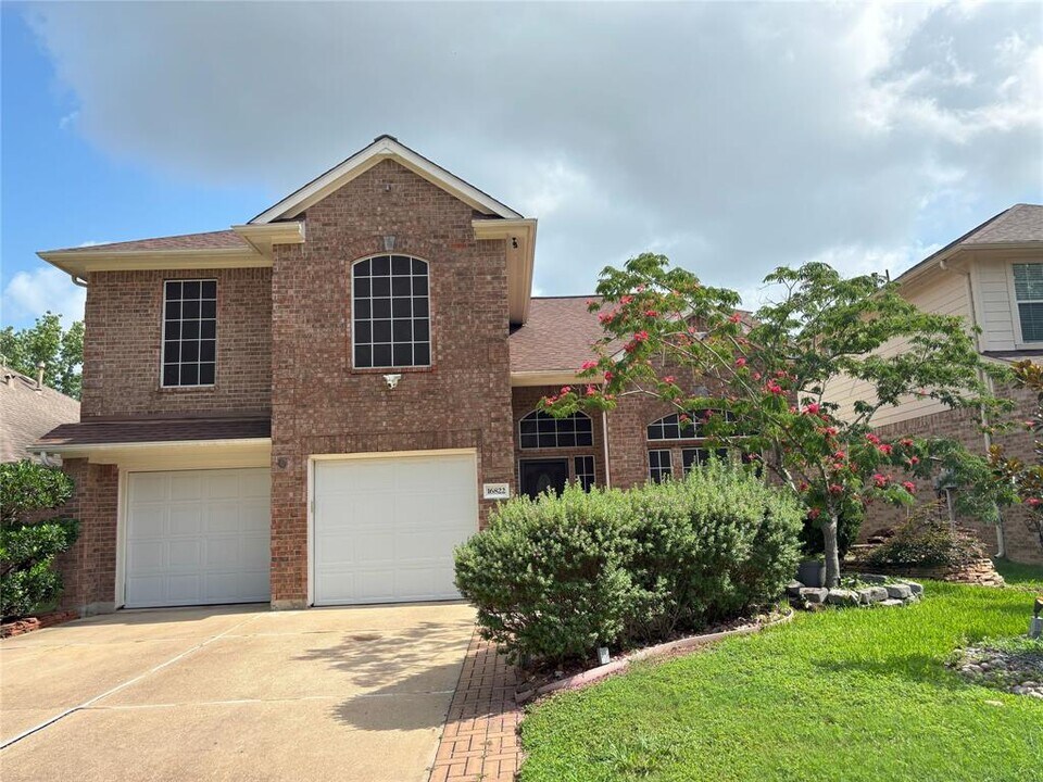 16822 Marston Park Ln in Houston, TX - Building Photo