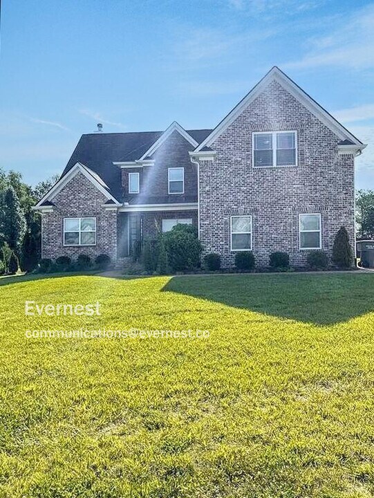 383 Cobblestone Way in Mount Juliet, TN - Building Photo