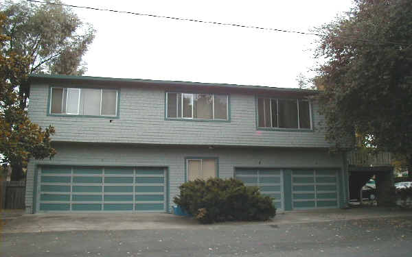 2860 Lincoln Ave in Yountville, CA - Foto de edificio - Building Photo