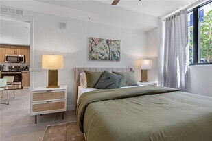 4 N Federal Hwy in Dania Beach, FL - Building Photo