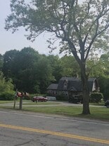 143 Pollard St in North Billerica, MA - Building Photo