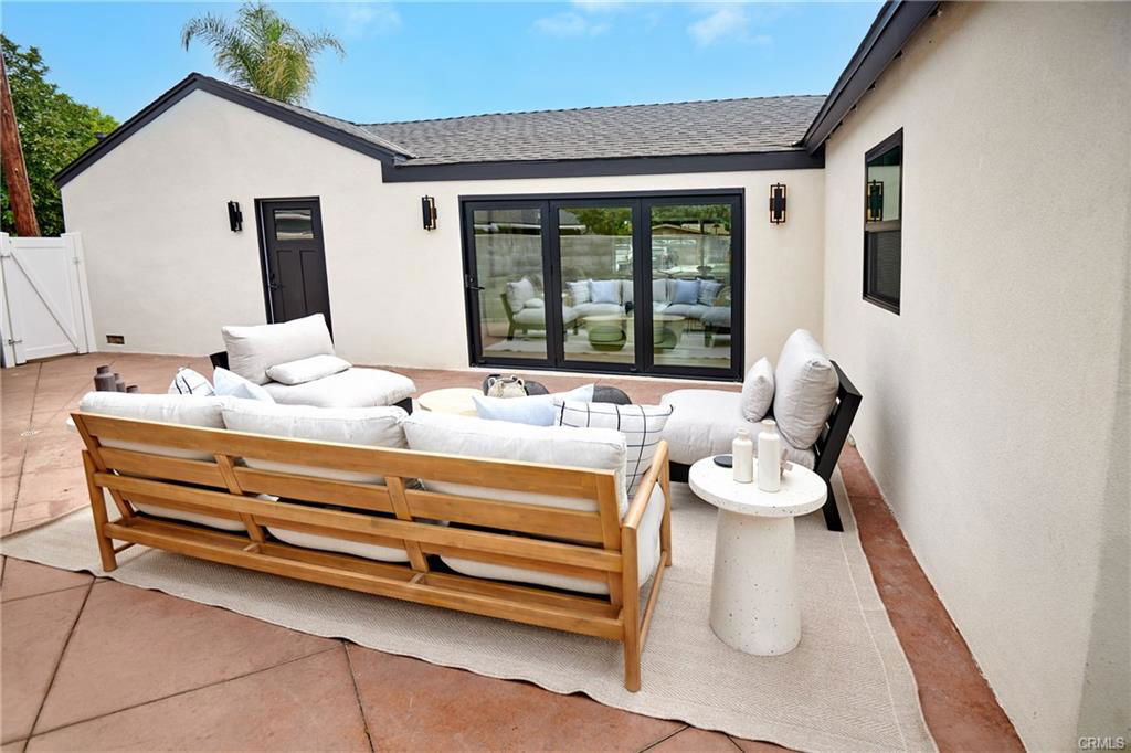 615 S Hazelwood St in Anaheim, CA - Building Photo