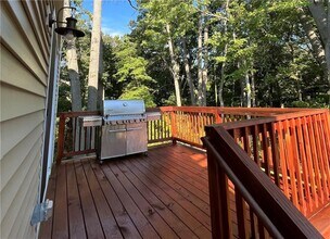 100 Brentwood Ave in Warwick, RI - Building Photo - Building Photo