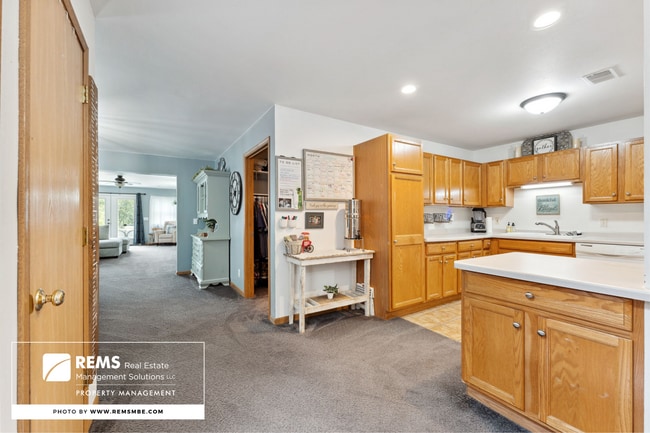 property at 815 Island Ct