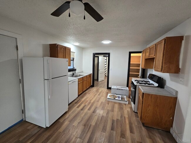 property at 1210 N Crain St