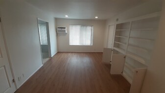 5929 Laurel Canyon Blvd in Los Angeles, CA - Building Photo