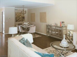 11 Magnolia Ln in Boonton, NJ - Building Photo - Building Photo