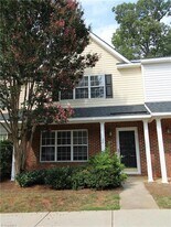 24 Sidney Marie Ct in Greensboro, NC - Building Photo