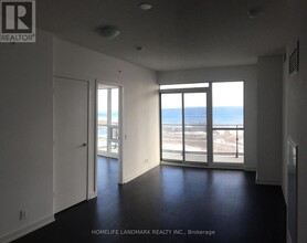 2200-2200 Lake Shore Blvd W in Toronto, ON - Building Photo - Building Photo