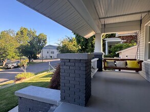 120 S Roop St in Susanville, CA - Building Photo - Building Photo