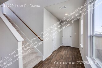 11729 Lago de Garda Dr in Austin, TX - Foto de edificio - Building Photo