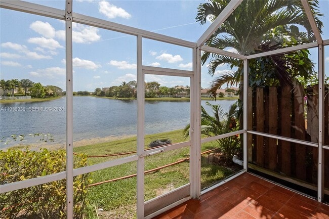 3740 San Simeon Cir in Weston, FL - Building Photo - Building Photo