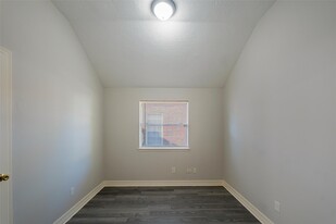 16007 Lakestone Dr in Tomball, TX - Building Photo