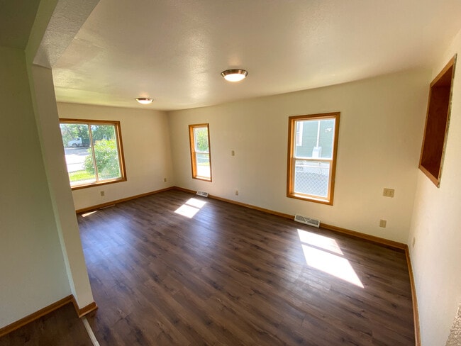 1020 2nd Ave N in Moorhead, MN - Building Photo - Building Photo
