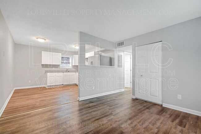 419 Wood Creek Dr in Radcliff, KY - Building Photo - Building Photo
