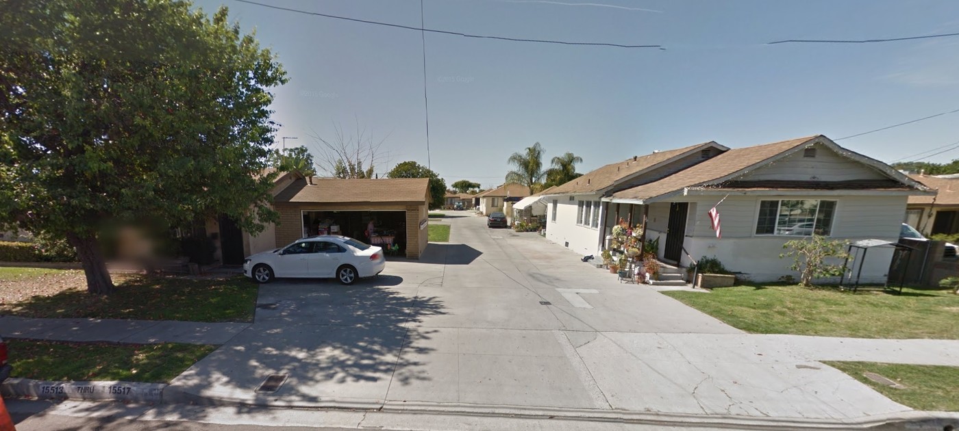 15509-15523 Blaine Ave in Bellflower, CA - Foto de edificio