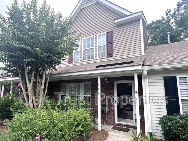 303 Yellow Hawthorn Cir in Summerville, SC - Building Photo - Building Photo