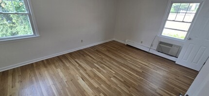 409 Mayer Ct, Unit 409 Mayer in Ridgefield, NJ - Building Photo - Building Photo
