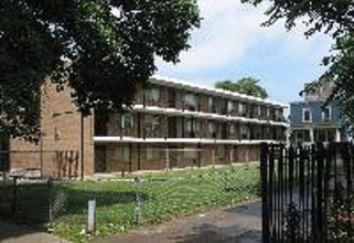 7635 S Coles Ave in Chicago, IL - Building Photo - Building Photo