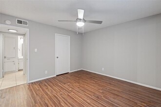 1301 W Ben White Blvd in Austin, TX - Building Photo - Building Photo