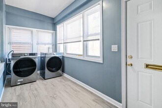 15 N Edgewood St in Philadelphia, PA - Building Photo - Building Photo