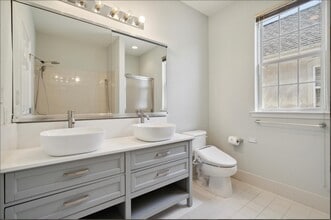 2119 Verona Dr in Philadelphia, PA - Foto de edificio - Building Photo