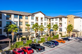 Rio Lofts in San Antonio, TX - Building Photo - Building Photo