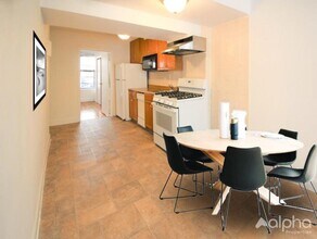 341 1st Ave in New York, NY - Building Photo - Building Photo