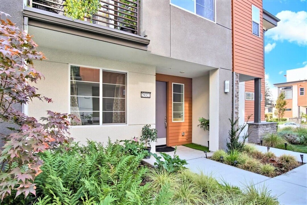 29322 Hub Ln in Hayward, CA - Building Photo