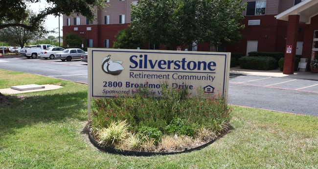Silverstone Retirement Community in Fort Worth, TX - Building Photo - Building Photo