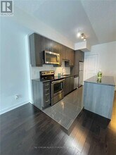 9201 Yonge St in Richmond Hill, ON - Building Photo - Building Photo