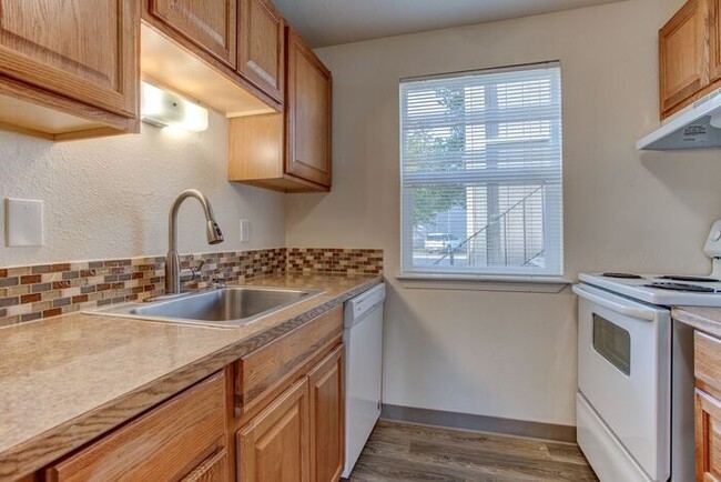 property at 9118 SE Flavel St