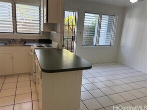 1218 Makaloa St in Honolulu, HI - Building Photo - Building Photo