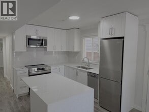 23680 Kanaka Wy in Maple Ridge, BC - Building Photo - Building Photo