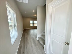 12198 Ridge Top Dr in Panorama Village, TX - Building Photo - Building Photo