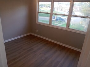 429 Caledonia Ave, Unit 1 in Halethorpe, MD - Building Photo - Building Photo