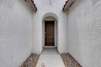 4409 Santa Clarita Ave in Las Vegas, NV - Foto de edificio - Building Photo