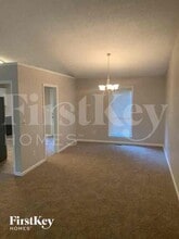 4238 Sturbridge Dr in Douglasville, GA - Foto de edificio - Building Photo