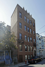 36 Bruce Ave in Yonkers, NY - Foto de edificio - Building Photo