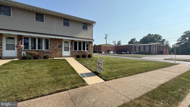 property at 116 W Vine St