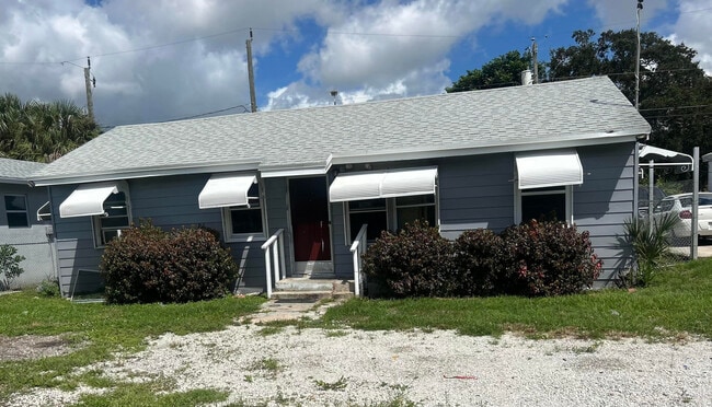 property at 2813 Saranac Ave