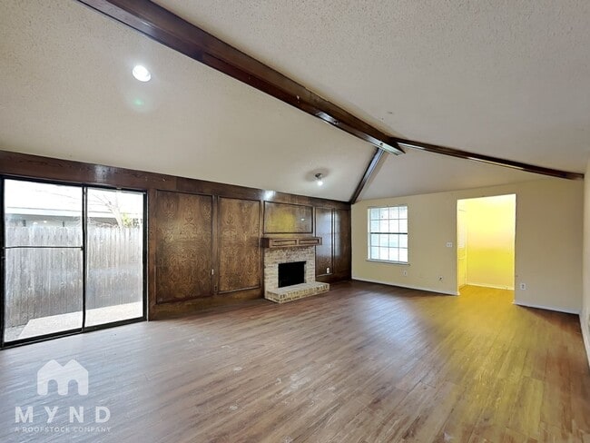 11809 Garden Terrace Dr in Dallas, TX - Foto de edificio - Building Photo