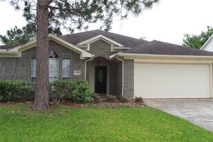 4918 Sterling Crossing in Pearland, TX - Building Photo