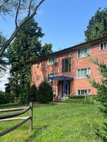 14408 Gemstone Dr in Woodbridge, VA - Building Photo