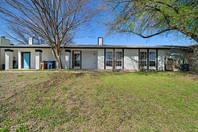 property at 4900 E Stassney Ln