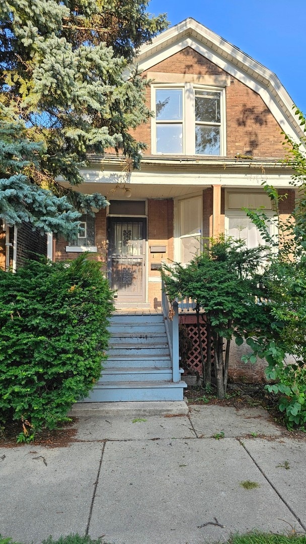 property at 5955 S Marshfield Ave